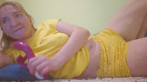 Snapshot of estrellawalters chatting on January 11, 1:53 pm estrellawalters online show from January 11, 1:53 pm