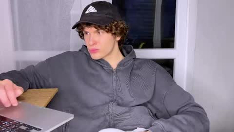 Alex online show from May 4, 6:47 pm