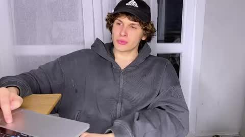 Alex online show from April 27, 6:38 pm