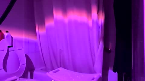 et528007 online show from January 14, 12:07 am