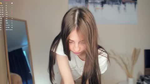 Mary online show from March 20, 8:08 am