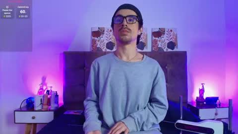 ethan  online show from July 14, 3:33 am