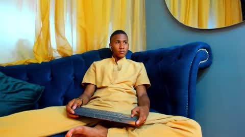 King Ethan online show from November 17, 3:03 pm