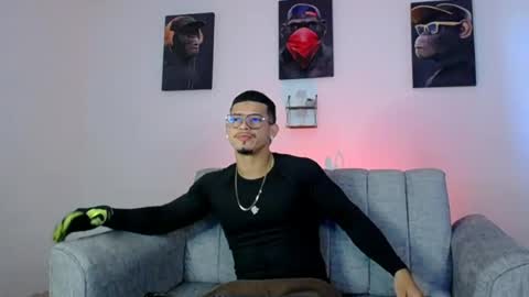 ethan_rodgers01 online show from July 14, 2:22 pm