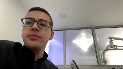 Ethan online show from October 29, 6:19 pm