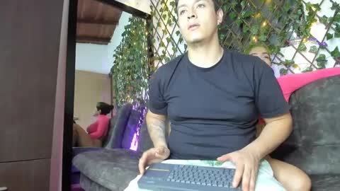 Snapshot of ethanandbrianna chatting on February 24, 12:30 am ethanandbrianna online show from February 24, 12:30 am