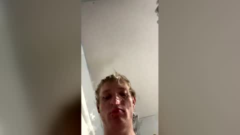 ethanbmx2001 online show from April 9, 3:18 pm