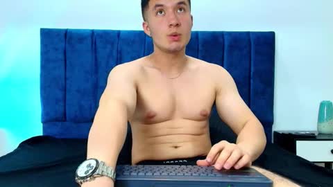 ethanconnor_ online show from November 28, 11:01 pm