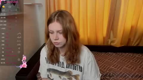 Veronica Tiia Lilith left to right online show from June 20, 2:07 am