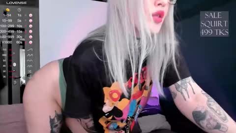 Alxandra online show from December 4, 11:10 am