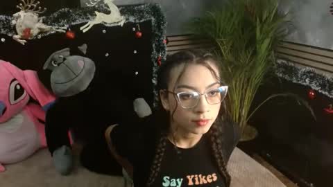 eva_06 online show from December 19, 11:33 pm