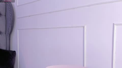 Eva  online show from May 18, 4:07 am