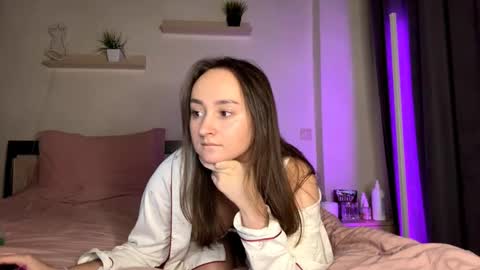 Eva  online show from September 24, 1:23 am