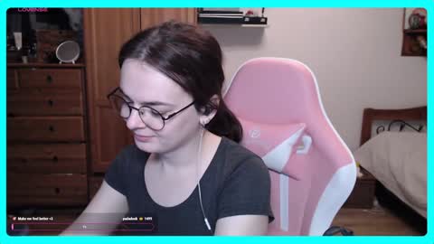 Snapshot of eva_katt chatting on February 1, 2:13 pm Gamer Katt online show from February 1, 2:13 pm