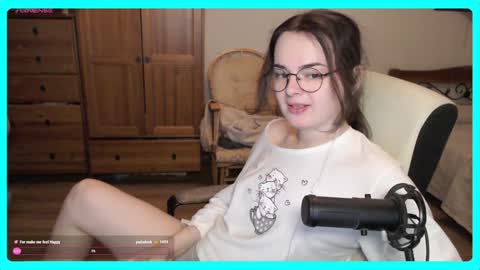 Snapshot of eva_katt chatting on January 15, 10:49 am Gamer Katt online show from January 15, 10:49 am