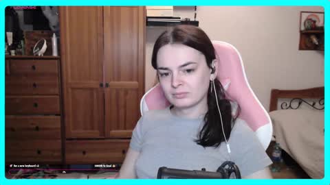 Snapshot of eva_katt chatting on February 10, 12:39 pm Gamer Katt online show from February 10, 12:39 pm