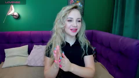 Snapshot of eva_moran chatting on September 15, 1:51 am Eva 3 online show from September 15, 1:51 am