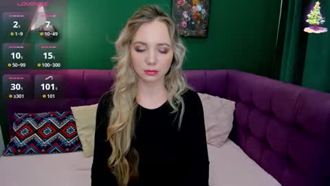 Snapshot of eva_moran chatting on October 18, 1:43 am Eva 3 online show from October 18, 1:43 am