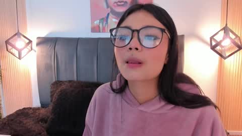 Eva   Emily online show from October 10, 11:49 am