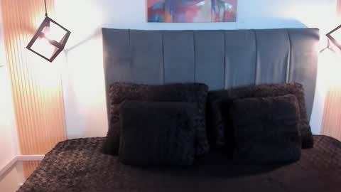 Eva   Emily online show from September 22, 12:09 pm