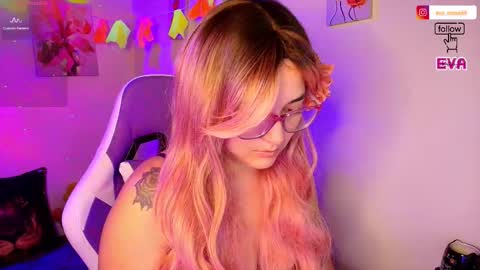 Eva  online show from November 24, 12:48 pm