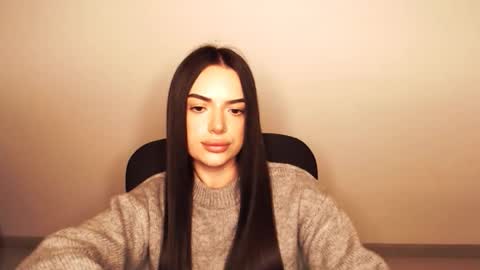 Snapshot of eva_rossee_ chatting on October 17, 6:12 pm Eva online show from October 17, 6:12 pm