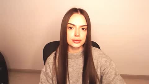 Snapshot of eva_rossee_ chatting on October 13, 9:44 am Eva online show from October 13, 9:44 am