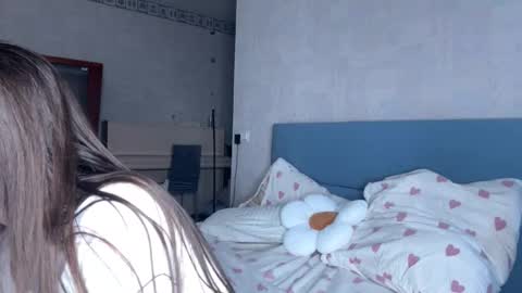 eva varnerr online show from February 19, 2:38 pm