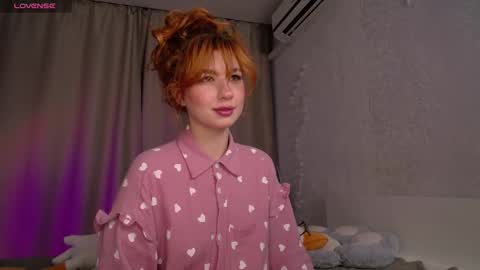 Snapshot of evaa_moonn_ chatting on September 15, 11:39 pm Eva online show from September 15, 11:39 pm