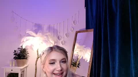 Eva  online show from June 21, 3:02 am