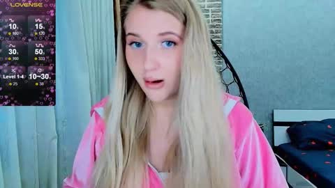 Eva  online show from October 29, 10:50 am