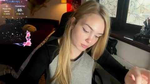 evacarter1 online show from March 29, 2:19 pm