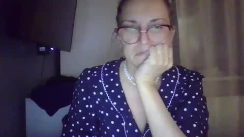 evaglad online show from September 28, 8:07 pm