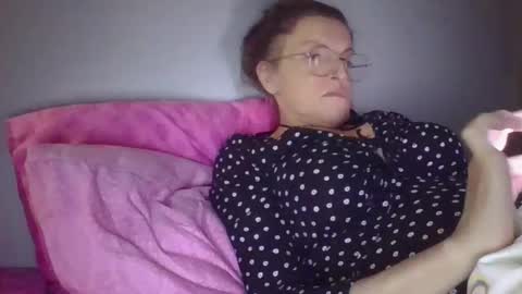 evaglad online show from September 24, 5:09 pm