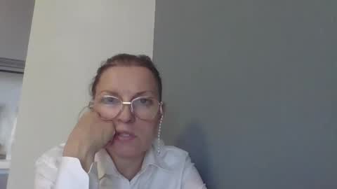 evaglad online show from September 19, 7:23 am