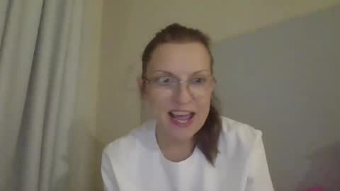 evaglad online show from November 27, 6:26 pm