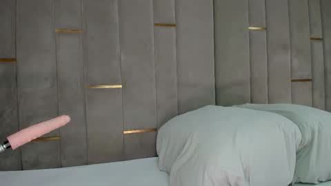 EVA online show from April 4, 10:33 am