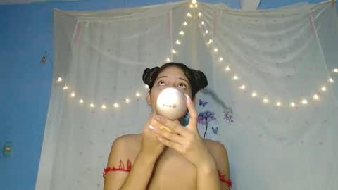 Snapshot of evaluna_horny_ chatting on December 22, 2:49 am evaluna horny  online show from December 22, 2:49 am