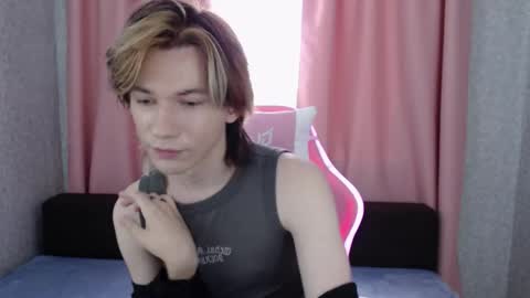 evan_reinhart online show from September 27, 12:03 pm