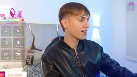 evan_tay online show from March 25, 3:02 am