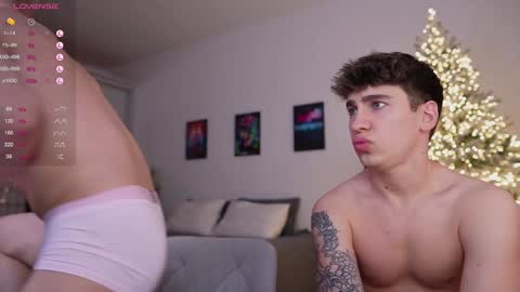 evan_white_ online show from January 10, 7:00 pm