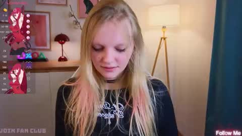 evangel1ne online show from October 8, 8:15 pm