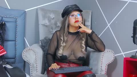 Snapshot of evangeline_17 chatting on February 7, 3:13 am Miss Evangeline    online show from February 7, 3:13 am