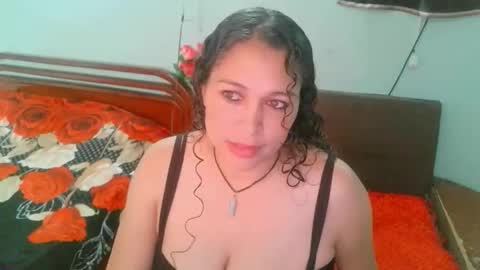 Evania online show from November 24, 5:55 pm