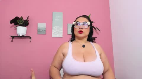 Snapshot of evapalmer_1 chatting on September 23, 12:32 pm evapalmer_1 online show from September 23, 12:32 pm