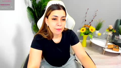 eveeevian online show from May 12, 8:29 pm