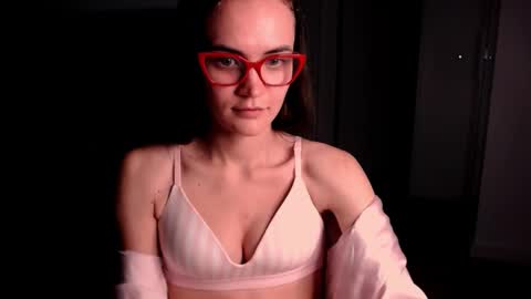 Evelyn online show from November 7, 8:55 pm