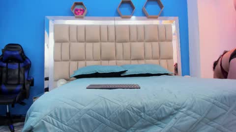 Isabella  online show from January 8, 4:07 am