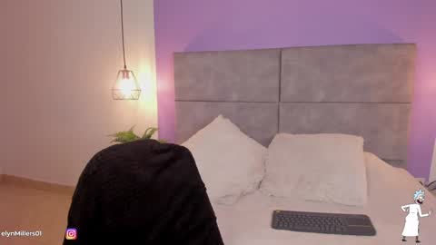 Snapshot of evelyn_millers_11 chatting on January 26, 3:06 am Evelyn  online show from January 26, 3:06 am