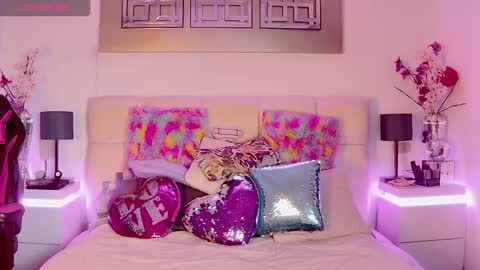 EvelynaGrey online show from March 20, 9:25 am